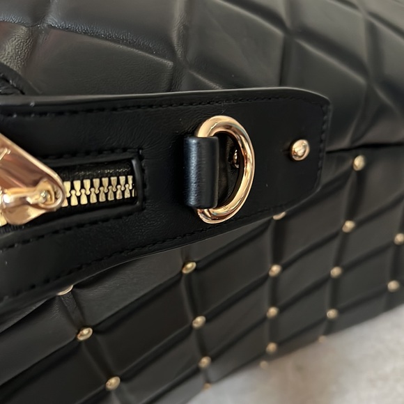 Badgley Mischka - Picture 13 of 13